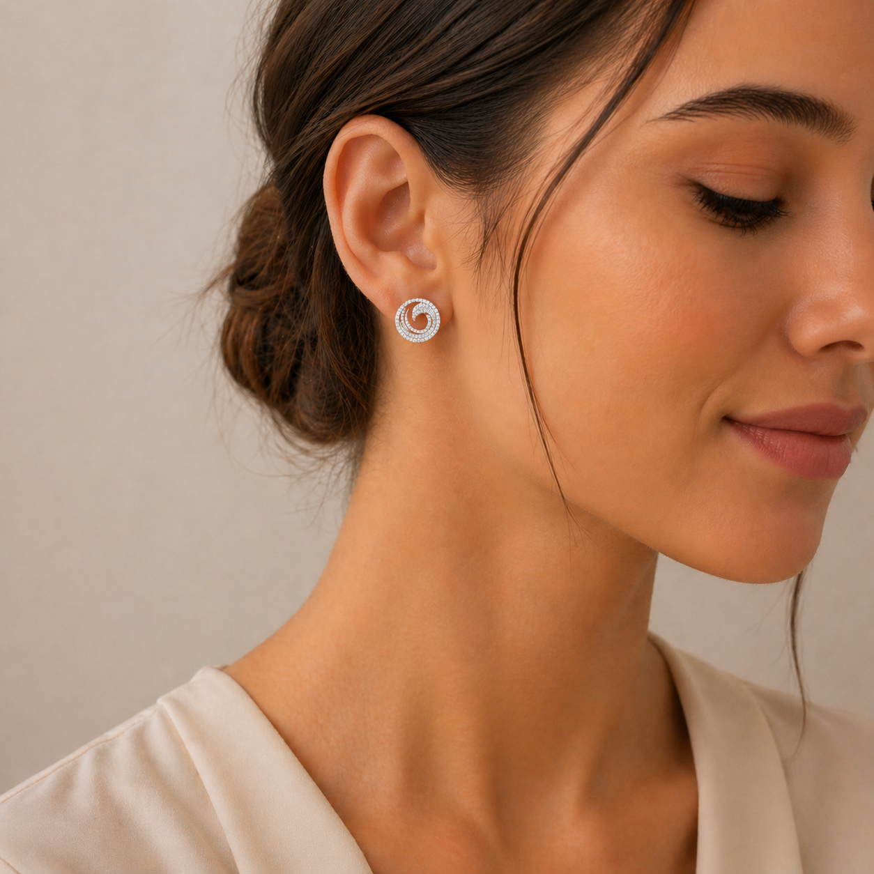 TSMITH Fênix Brinco 134 Diamantes | Ouro Branco 18k